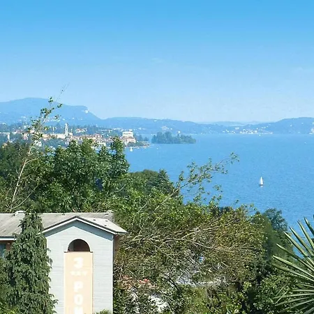 アパート In Verbania Near Horseback Riding *